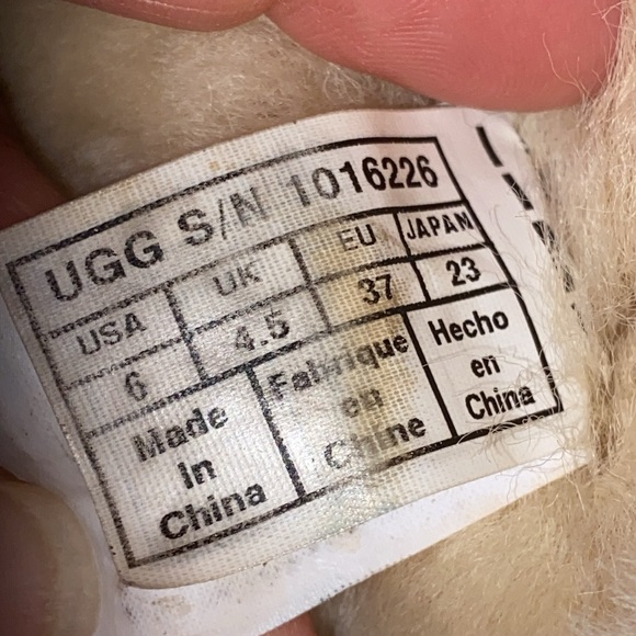 Ugg Bailey Button ll Li Boots - Picture 11 of 14